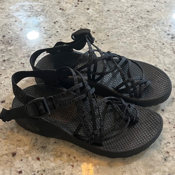 Black Chaco Sandals 7 - Picture 1 of 4